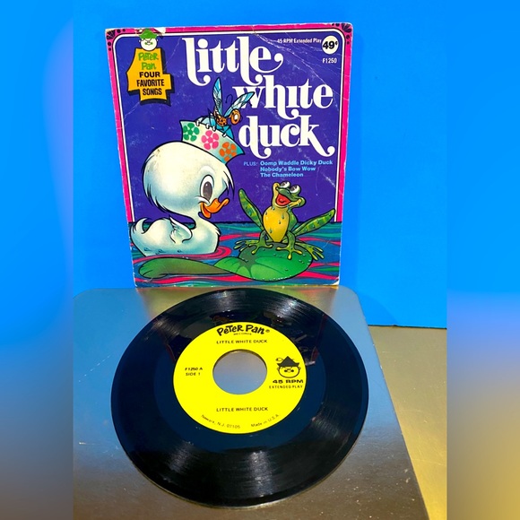 PETER PAN RECORD VINTAGE THE LITTLE WHITE DUCK VINYL 7” RECORD 4 FAVORITE SONGS - Picture 3 of 14